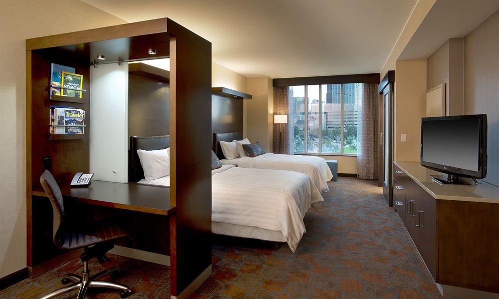 Springhill By Marriott Downtown Hotel