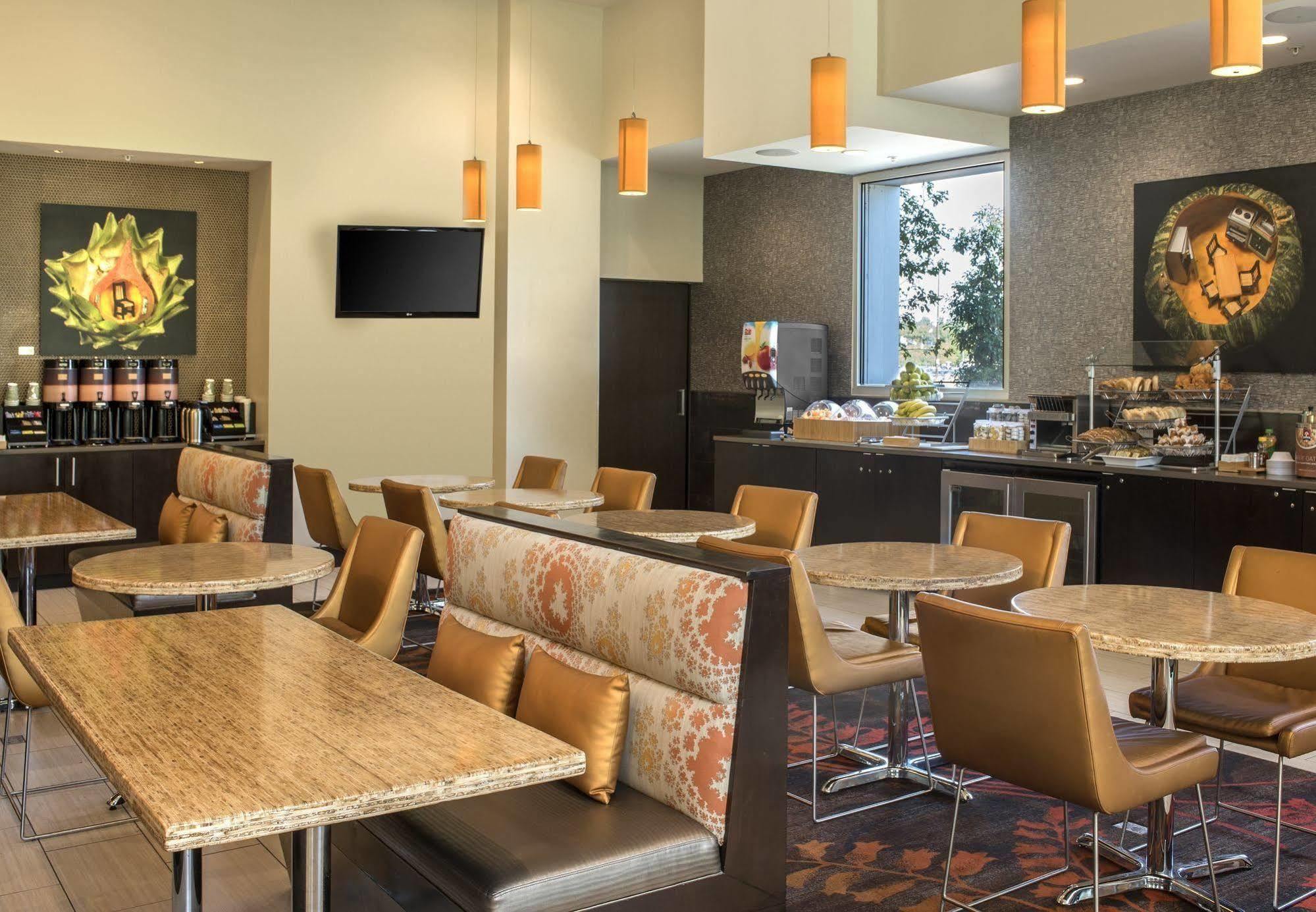 Springhill By Marriott Downtown Hotel DEN